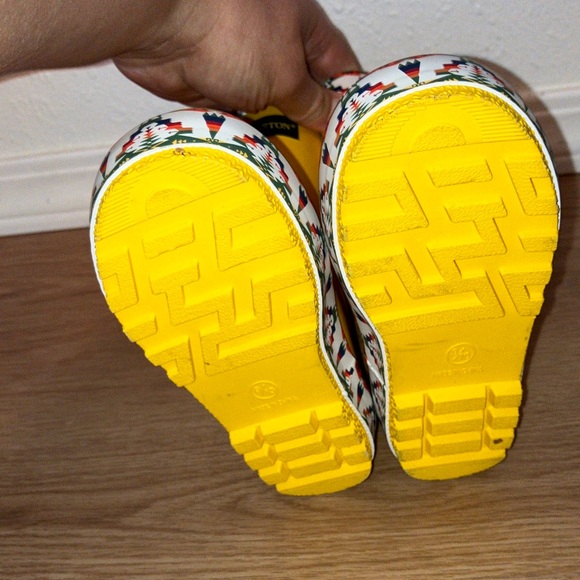 Pendleton Kids' Yellow Patterned Rain Boots - Picture 11 of 11